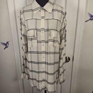 Gimmicks by BKE Embroidered Plaid Western Snap Shirt Size M